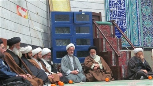 ناحیه شهید مصطفی خمینی/جلسه شورای محله سه منطقه هفده برگزار شد