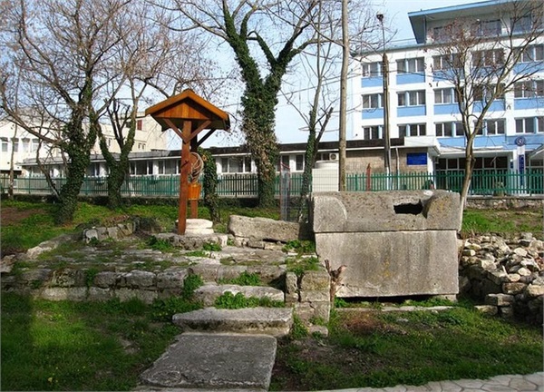 Esmahan Sultan in Mangalia - Romania 3