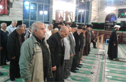 نماز جماعت صبح در مسجد علویون منطقه هفده