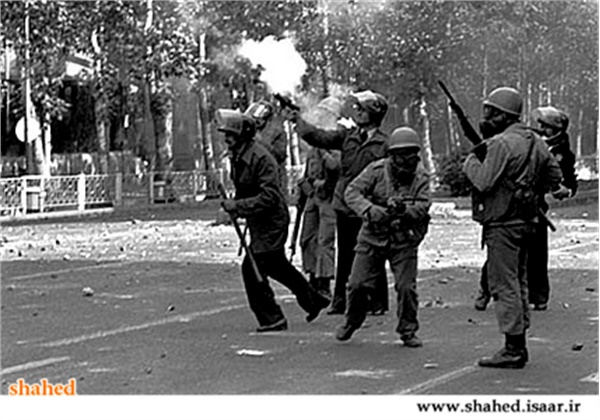 عکس های کمتر دیده شده از تظاهرات انقلاب اسلامی  37