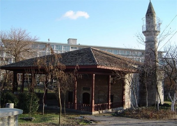 Esmahan Sultan in Mangalia - Romania 9