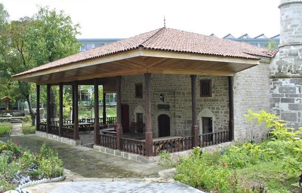 Esmahan Sultan in Mangalia - Romania 11